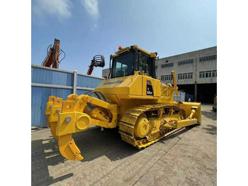 Buldooser KOMATSU D65