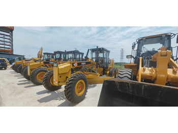 Teehöövel CATERPILLAR 140M