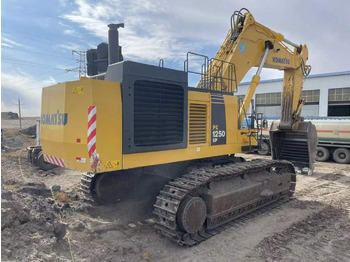 Lintekskavaator KOMATSU