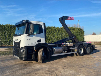 Konkstõstukiga veoauto IVECO X-WAY