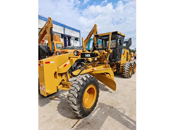 Teehöövel CATERPILLAR 140K
