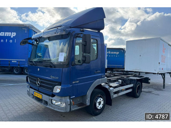 Konteinerveduk/ Tõstukiga veoauto MERCEDES-BENZ Atego 816