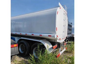 Tsisternauto SINOTRUK HOWO