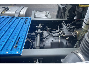 Sadulveok SINOTRUK Used Howo 371hp Tractor Truck for Sale In Cameroon: pilt 5