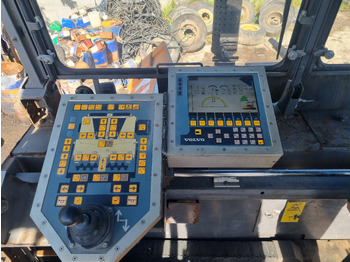 Asfaldilaotur VOLVO TITAN 6870: pilt 5