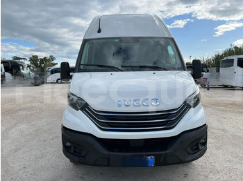 Maakonnaliini buss IVECO Daily