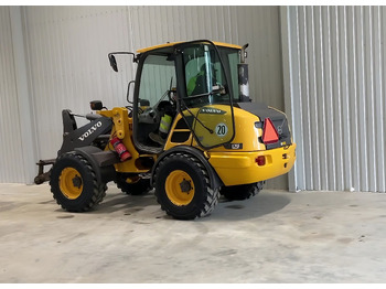 Rataslaadur VOLVO L25