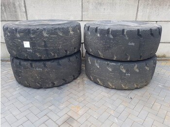 Rehv GOODYEAR