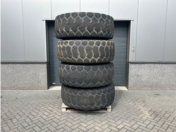 Hyundai HL757-Aeolus 20.5R25 (525/80R25)-Tire/Reifen/Band liising Hyundai HL757-Aeolus 20.5R25 (525/80R25)-Tire/Reifen/Band: pilt 1