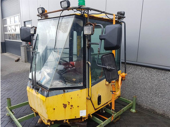 Kabiin ja interjöör KOMATSU