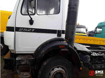 Kabiinišassiiga veoauto Mercedes-Benz 2527 6x4motor slecht: pilt 3