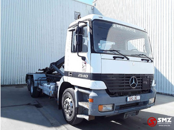 Konteinerveduk/ Tõstukiga veoauto MERCEDES-BENZ Actros 2540