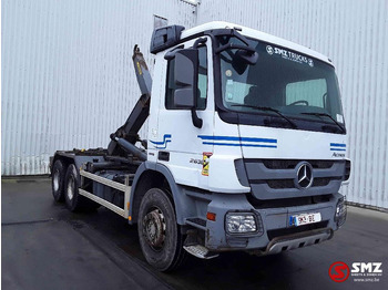 Konteinerveduk/ Tõstukiga veoauto MERCEDES-BENZ Actros 2636
