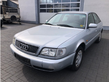Sedaan AUDI