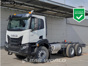Kabiinišassiiga veoauto IVECO X-WAY