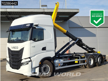 Konkstõstukiga veoauto IVECO X-WAY
