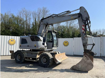 Ratastel ekskavaator LIEBHERR A 914