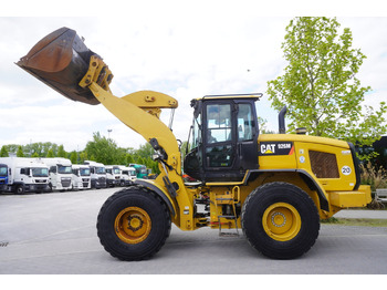 Rataslaadur CATERPILLAR 930M