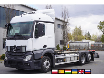 Konteinerveduk/ Tõstukiga veoauto MERCEDES-BENZ Actros 2545