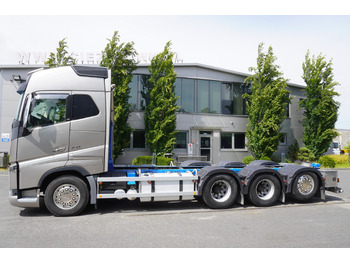 Kraanaga veoauto VOLVO Volvo FH16 750 8x4x4 / 750 HP! / Frame 685 cm / Steered 4th axle: pilt 3