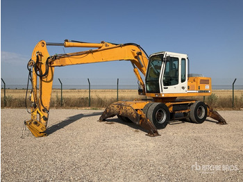Ratastel ekskavaator LIEBHERR A 902
