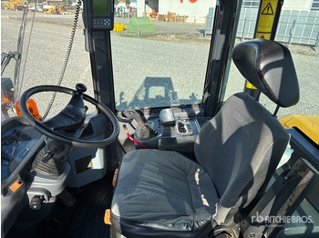 Rataslaadur 2003 Komatsu WA250-5 Pala gommata: pilt 5
