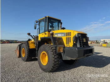 Rataslaadur 2003 Komatsu WA250-5 Pala gommata: pilt 4