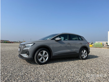 Maastur 2023 Audi Q4 Electric E-TRON SUV: pilt 2