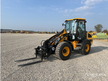 Rataslaadur JCB 409