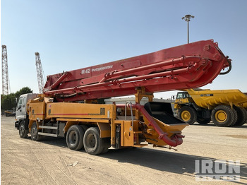 Betoonipump 2002 Isuzu CXH50T 2003 Putzmeister M42 on 8x4 Twi ... Concrete Pump Truck: pilt 4