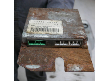 Mootori juhtimisseade NISSAN