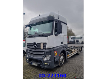 Kabiinišassiiga veoauto MERCEDES-BENZ Actros 2542