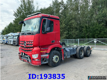 Kabiinišassiiga veoauto MERCEDES-BENZ Arocs