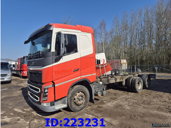 Kabiinišassiiga veoauto VOLVO FH13 540