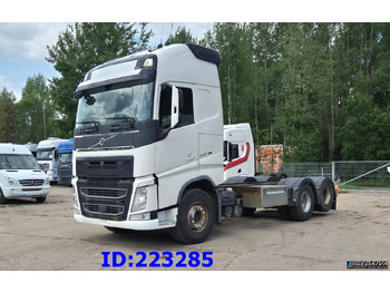 Kabiinišassiiga veoauto VOLVO FH13 540