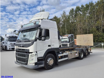 Kabiinišassiiga veoauto VOLVO FM13 500