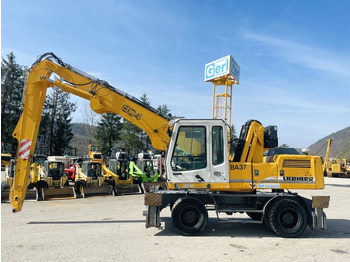 Jäätme-/ Tööstuslik käitleja LIEBHERR A 904