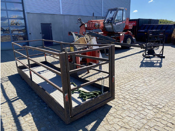 Teleskooplaadur MANITOU