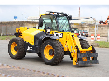 Teleskooplaadur JCB