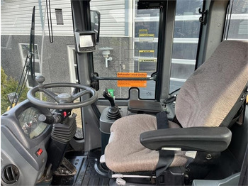 Rataslaadur Hyundai 757-9A Med hurtigskifte og centralsmørring. Lock-u: pilt 2