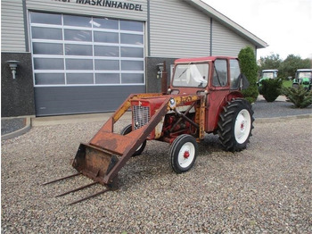 Traktor IH 276 Med frontlæsser: pilt 2