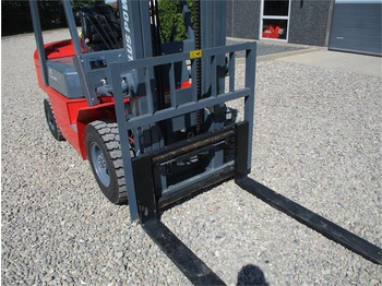 PlusPower 25 2500kg truck, med hydraulisk sideskif  liising PlusPower 25 2500kg truck, med hydraulisk sideskif: pilt 3