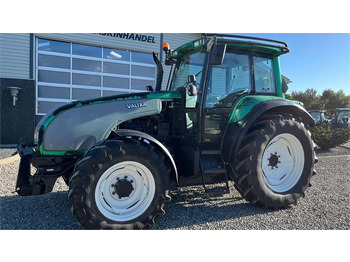 Traktor Valtra T130 med 3.5ton frontlift: pilt 2