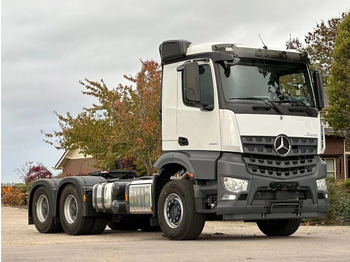 Sadulveok MERCEDES-BENZ Arocs 3351