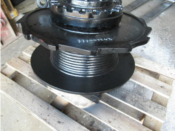 Vints HITACHI