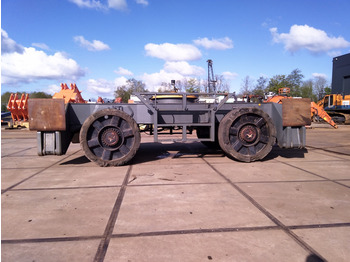 Alusvankri varuosad LIEBHERR
