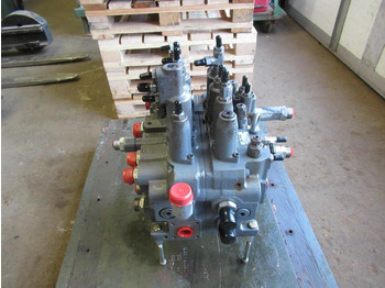 Hüdrauliline klapp - Ehitusmasinad New Holland LC30V00016F1 - 72210720: pilt 2
