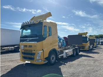 Konteinerveduk/ Tõstukiga veoauto VOLVO FH 500