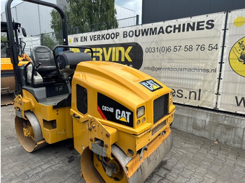Teerull CATERPILLAR CB24B