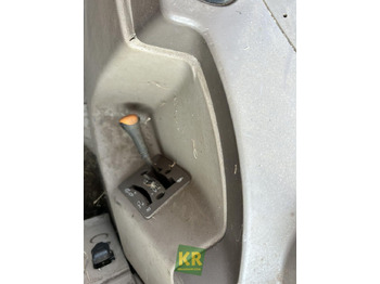 Traktor JOHN DEERE 6630